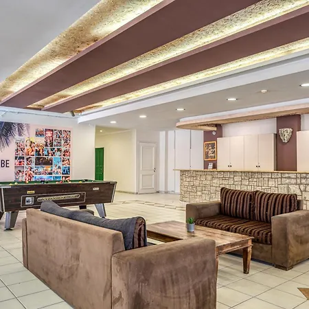 فندق Blue Palm 2*